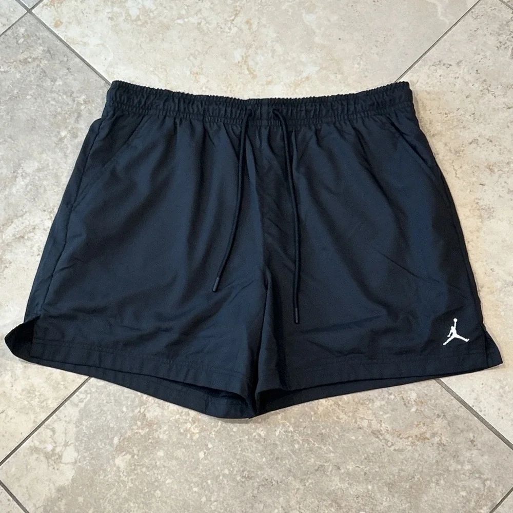 Jordan Essential Poolside LBR 5